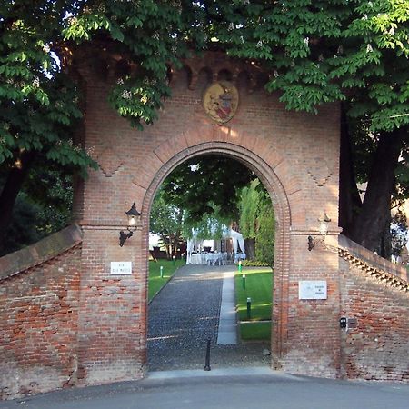 Отель Relais Del Castello Di Oviglio Экстерьер фото